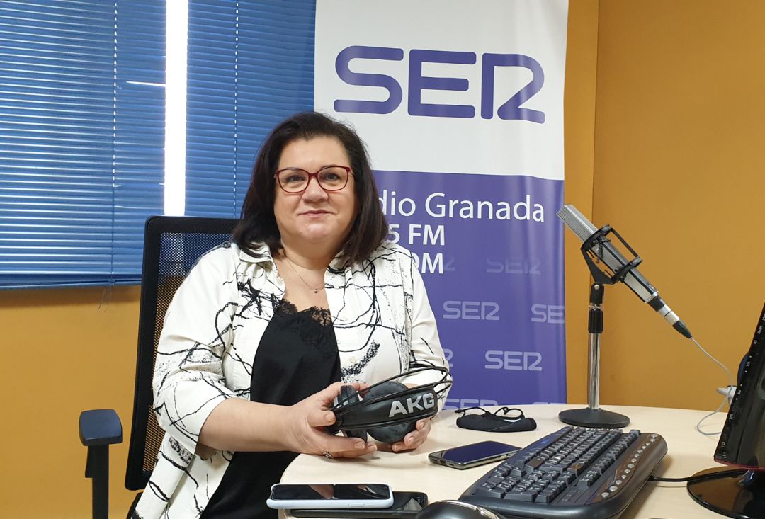 La presidenta de Covirán, Patro Contreras, en los estudios de Radio Granada La presidenta de Covirán, Patro Contreras, en los estudios de Radio Granada