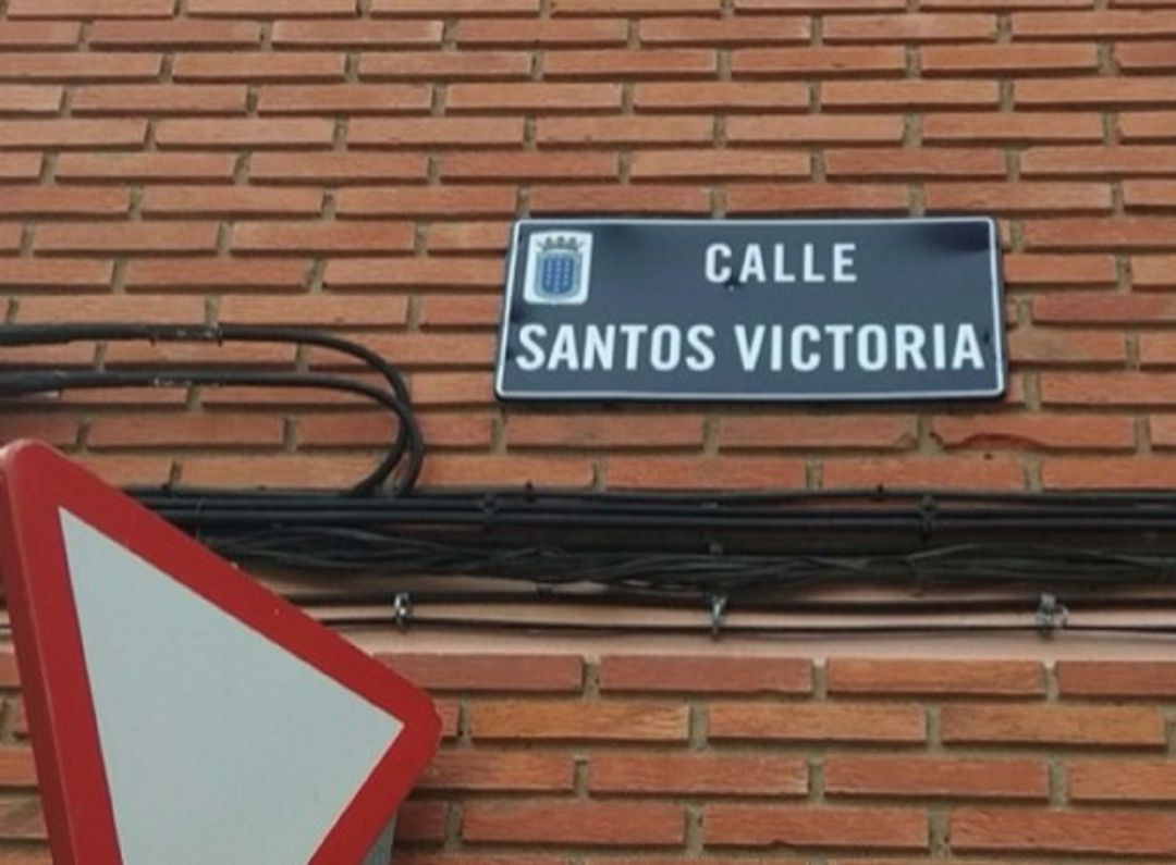 El cambio de placas en Medina ha modificado el nombre de una de las calles El cambio de placas en Medina ha modificado el nombre de una de las calles