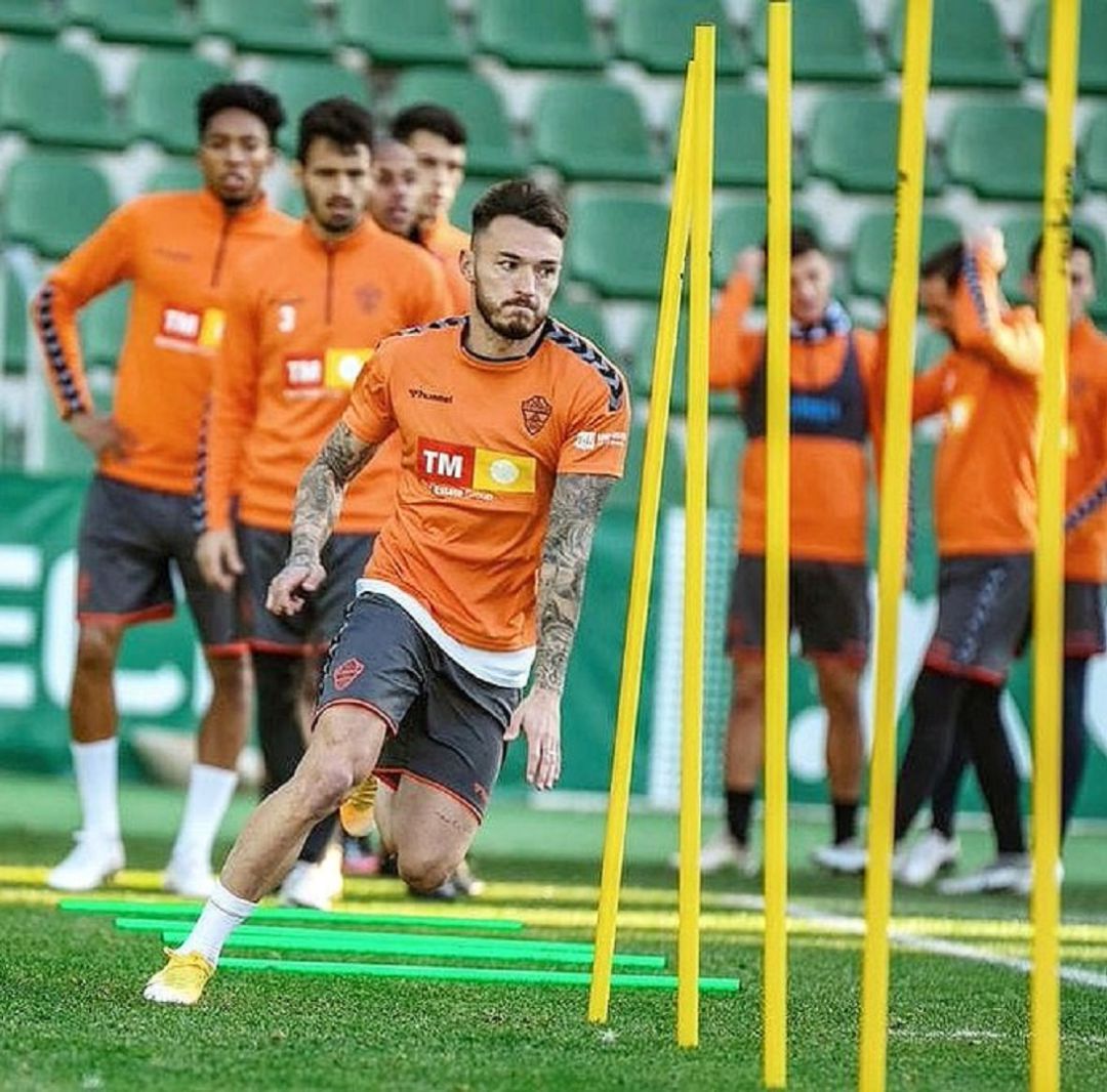 Los jugadores del Elche durante un entrenamiento esta temporada Los jugadores del Elche durante un entrenamiento esta temporada