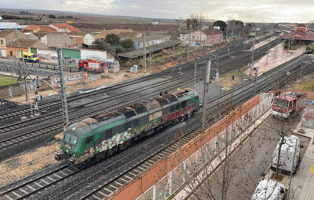 Un incendio en un vagón de tren de mercancías ha contado con la rápida intervención del personal de emergencias este sábado en Alcázar de San Juan Un incendio en un vagón de tren de mercancías ha contado con la rápida intervención del personal de emergencias este sábado en Alcázar de San Juan