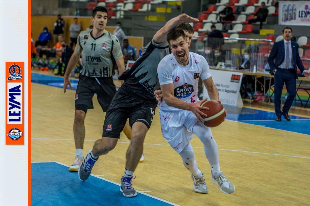 El Club Ourense Baloncesto cae en el derbi en Riazor El Club Ourense Baloncesto cae en el derbi en Riazor