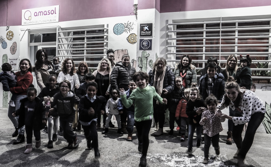 La Asociación de Madres Solas de Zaragoza ayuda a las familias monomarentales La Asociación de Madres Solas de Zaragoza ayuda a las familias monomarentales