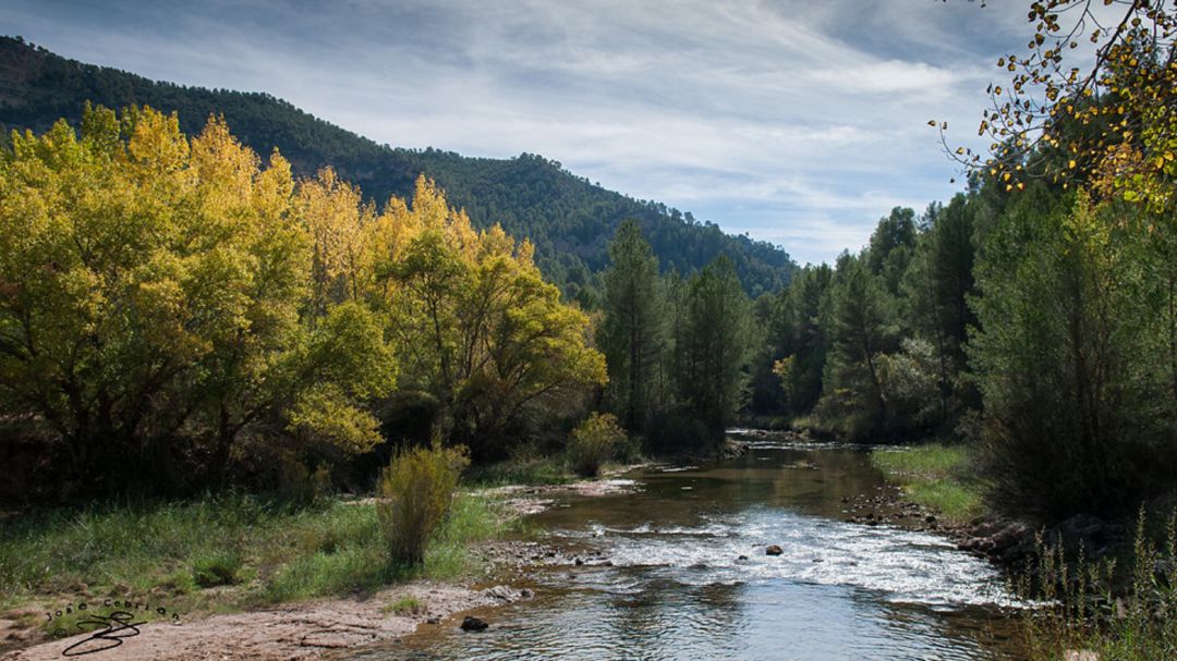 Río Cabriel a su paso por Cardenete Río Cabriel a su paso por Cardenete