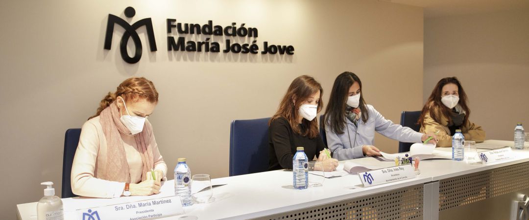 Firma del convenio entre la Fundación María Jose Jove y el Concello de A Coruña Firma del convenio entre la Fundación María Jose Jove y el Concello de A Coruña
