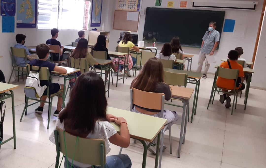 Alumnos en el aula Alumnos en el aula