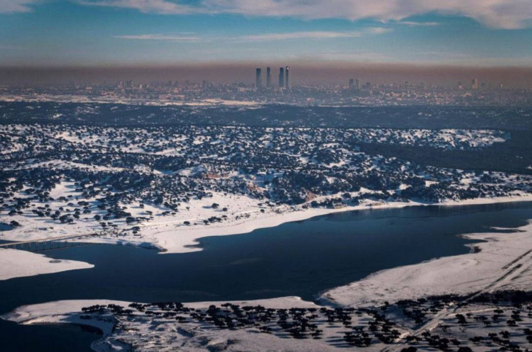 Madrid, en enero, en una imagen en la que se aprecia la contaminación. Madrid, en enero, en una imagen en la que se aprecia la contaminación.