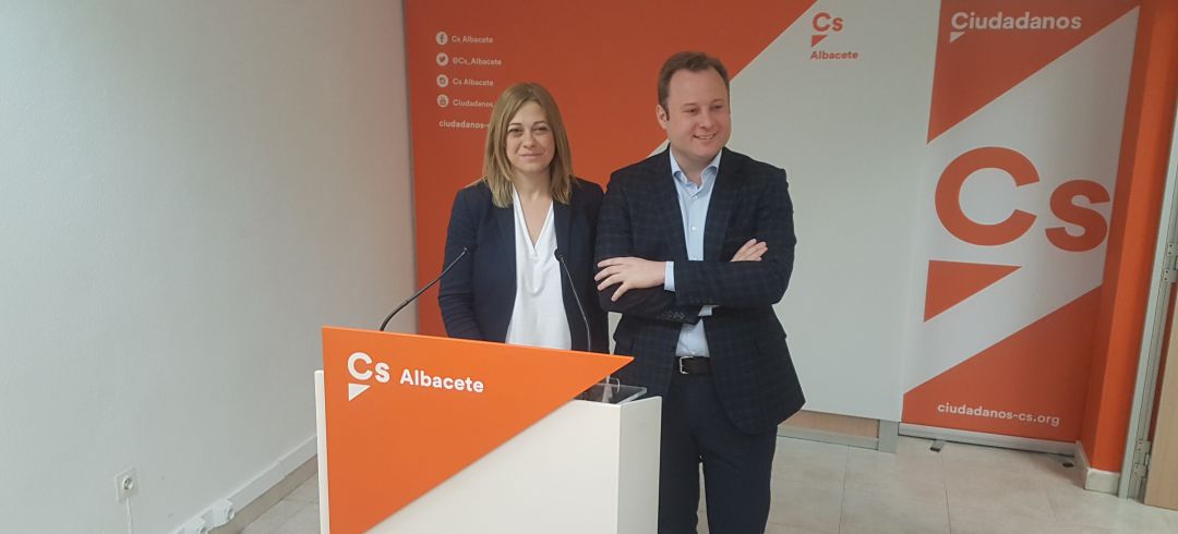 Imagen de archivo de Carmen Picazo, coordinadora regional de Ciudadanos, y Vicente Casañ, alcalde de Albacete Imagen de archivo de Carmen Picazo, coordinadora regional de Ciudadanos, y Vicente Casañ, alcalde de Albacete