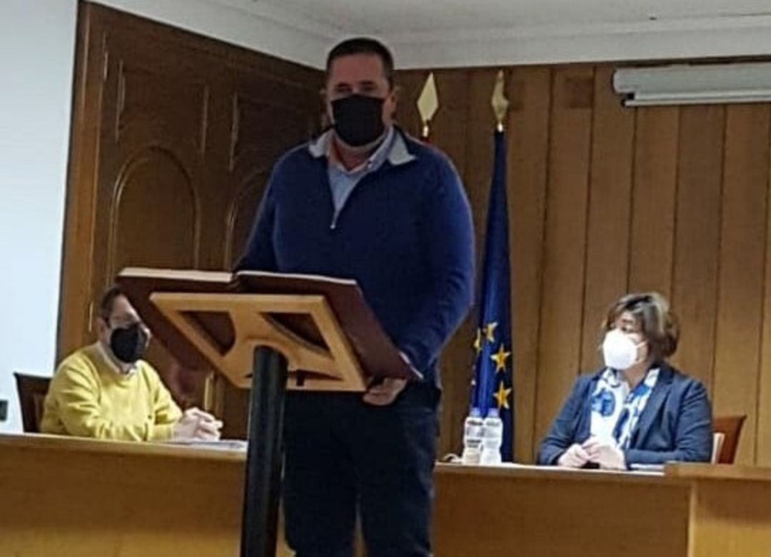 Víctor Leandro Guerrero en su toma de posesión como concejal del ayuntamiento Víctor Leandro Guerrero en su toma de posesión como concejal del ayuntamiento