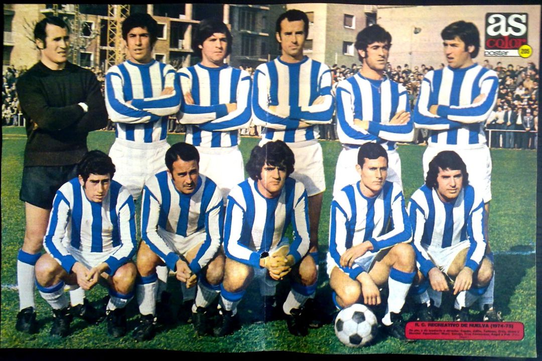 Imagen de un póster del Diario AS con la alineación del Recre en la temporada 74-75. Imagen de un póster del Diario AS con la alineación del Recre en la temporada 74-75.