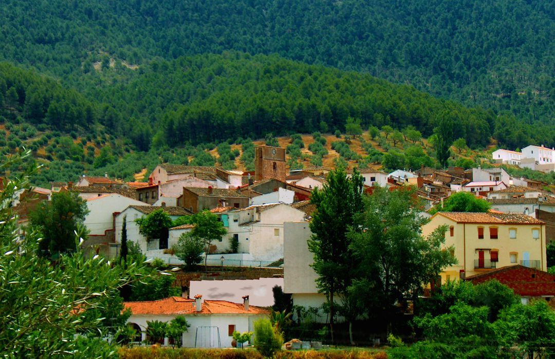 Uno de los nuevos municipios que tienen una tasa de contagio entre 500 y 1.000 casos por 100.000 habitantes y aplican cierre perimetral es Benatae Uno de los nuevos municipios que tienen una tasa de contagio entre 500 y 1.000 casos por 100.000 habitantes y aplican cierre perimetral es Benatae
