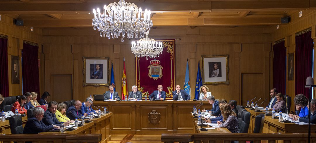Baltar gobierna en estos momentos gracias al apoyo de un no adscrito Baltar gobierna en estos momentos gracias al apoyo de un no adscrito