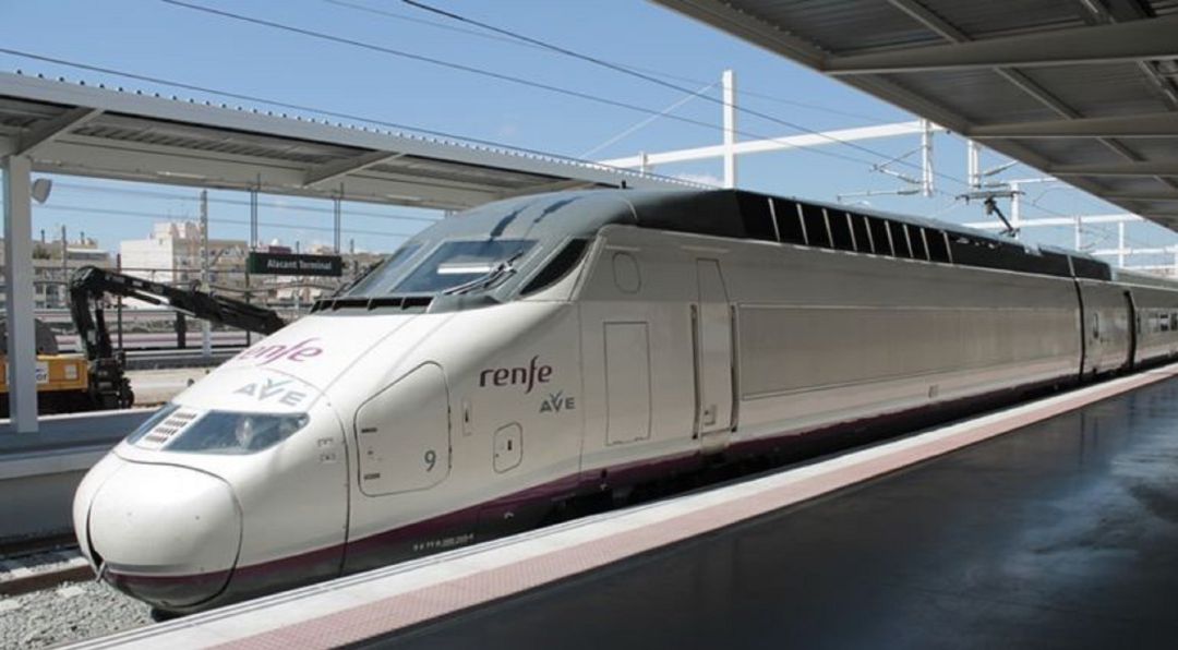 Imagen de un tren Ave Imagen de un tren Ave