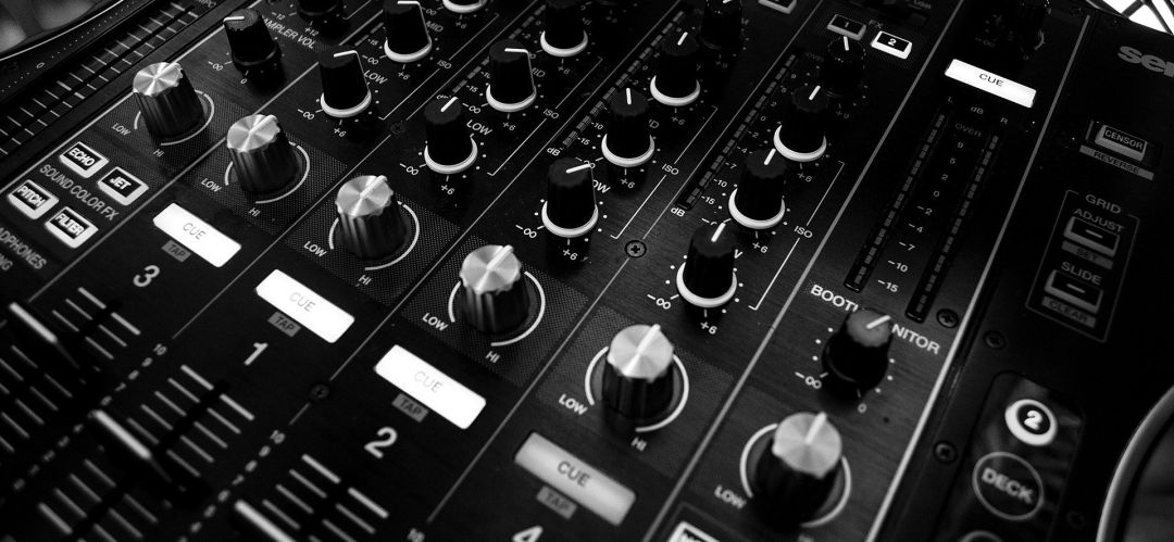 Los profesionales abordarán temáticas relacionadas con seis ramas del sector, como el Sonido, la Iluminación, la Realización, la Animación, el Video DJ y la Producción de proyectos Los profesionales abordarán temáticas relacionadas con seis ramas del sector, como el Sonido, la Iluminación, la Realización, la Animación, el Video DJ y la Producción de proyectos