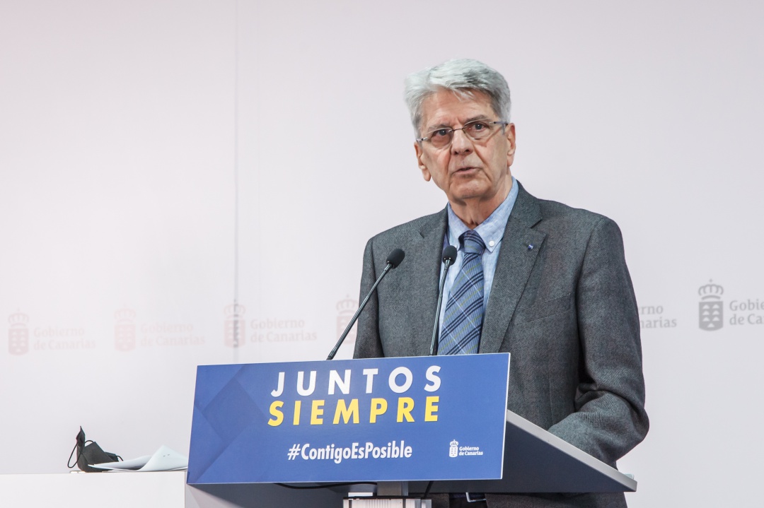 El portavoz del Ejecutivo Autonómico, Julio Pérez, durante la celebración de la rueda de prensa tras el Consejo de Gobierno El portavoz del Ejecutivo Autonómico, Julio Pérez, durante la celebración de la rueda de prensa tras el Consejo de Gobierno
