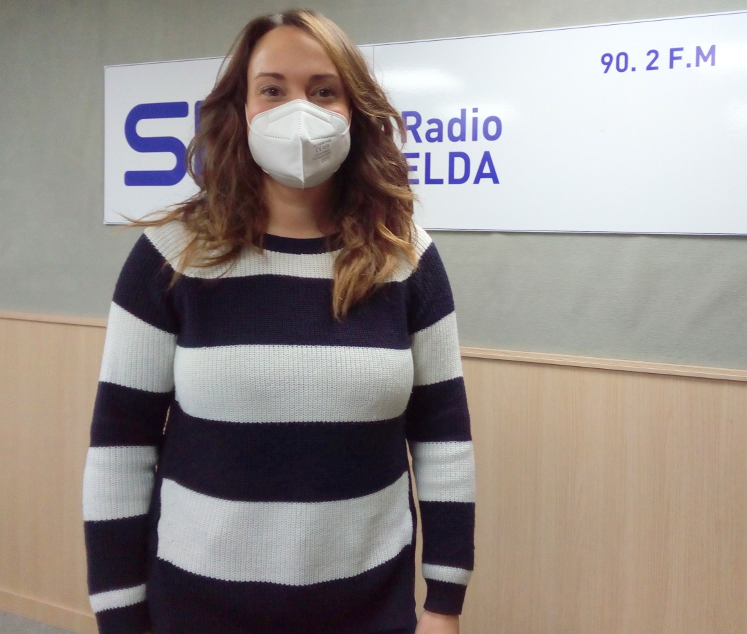Miriam Toledo, en Hoy por Hoy Elda Vinalopó, recuerda los servicios que ofrece La Urdimbre-Red de Cuidados Miriam Toledo, en Hoy por Hoy Elda Vinalopó, recuerda los servicios que ofrece La Urdimbre-Red de Cuidados