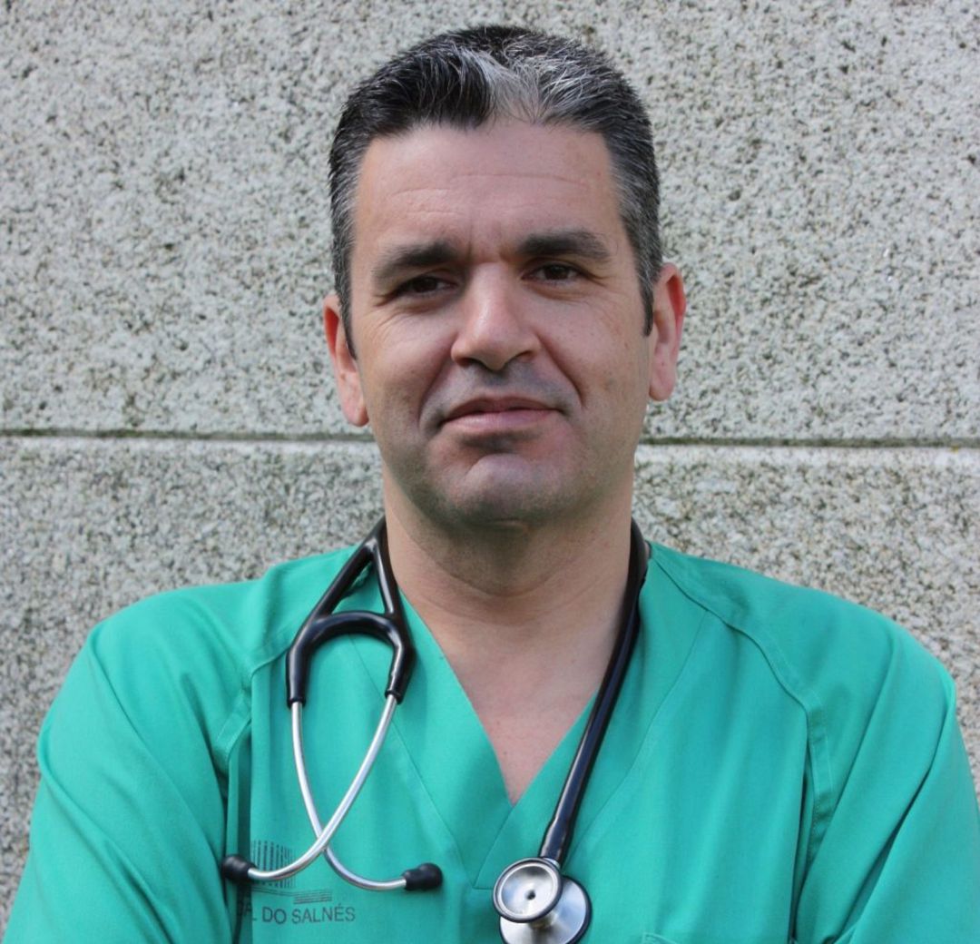 Presidente de la asociación de médicos de emergencias y urgencias. Presidente de la asociación de médicos de emergencias y urgencias.