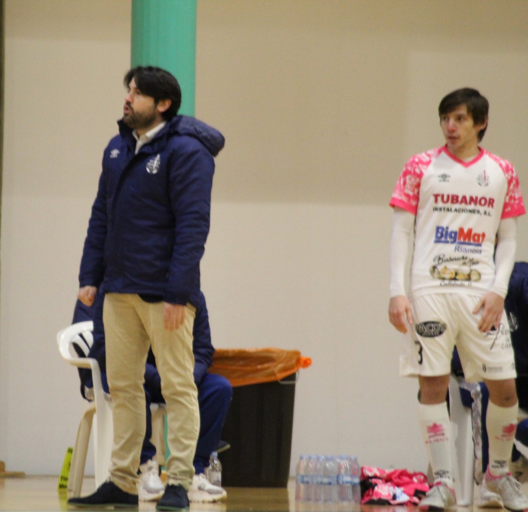 Marlon Velasco, durante un partido de la presente temporada en Noia Marlon Velasco, durante un partido de la presente temporada en Noia