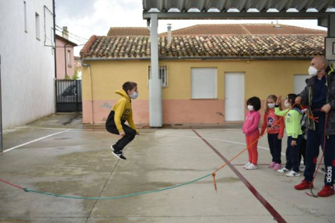 Imagen de archivo de una escuela rural en La Rioja. Imagen de archivo de una escuela rural en La Rioja.