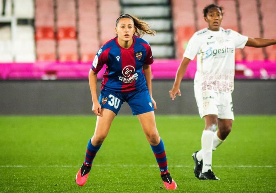 Fiamma durante un partido. Fiamma durante un partido.