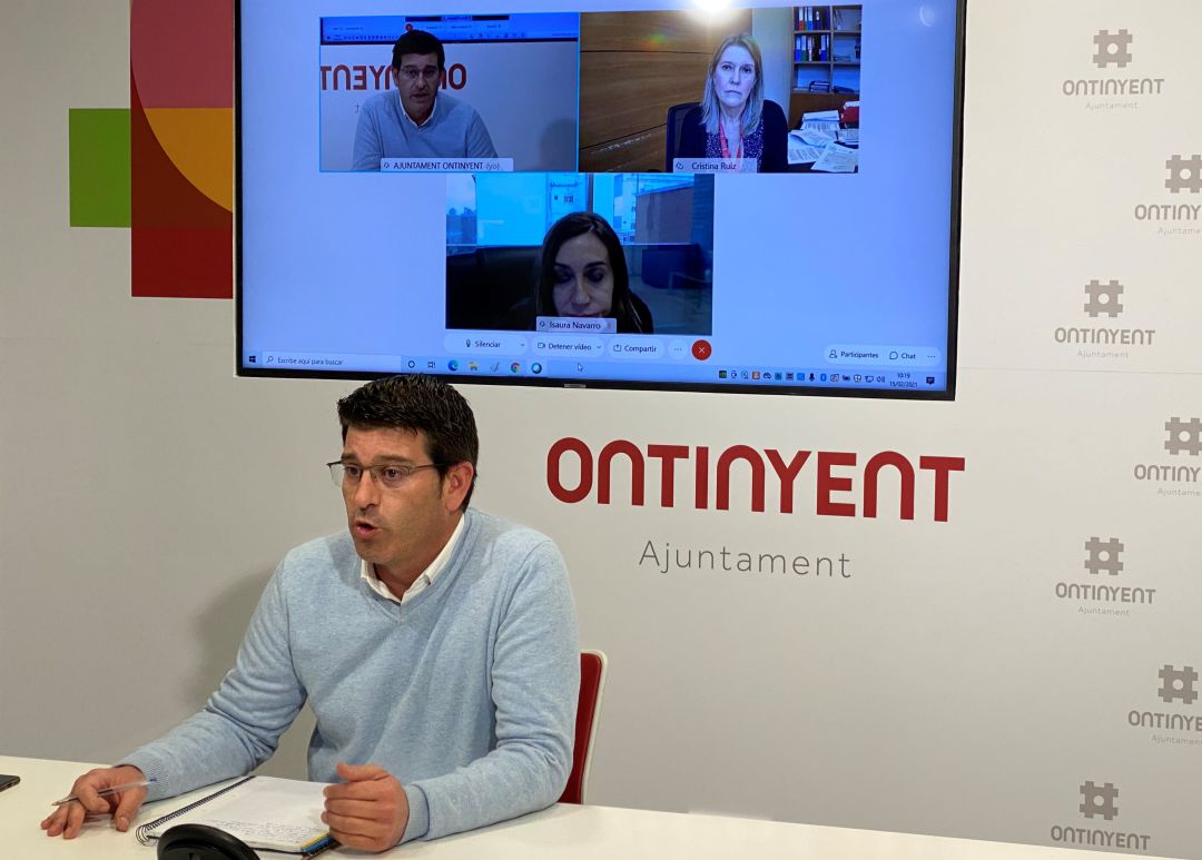 Imatge de la reunió d'aquest matí entre la Conselleria de Sanitat i l'alcalde d'Ontinyent Imatge de la reunió d'aquest matí entre la Conselleria de Sanitat i l'alcalde d'Ontinyent