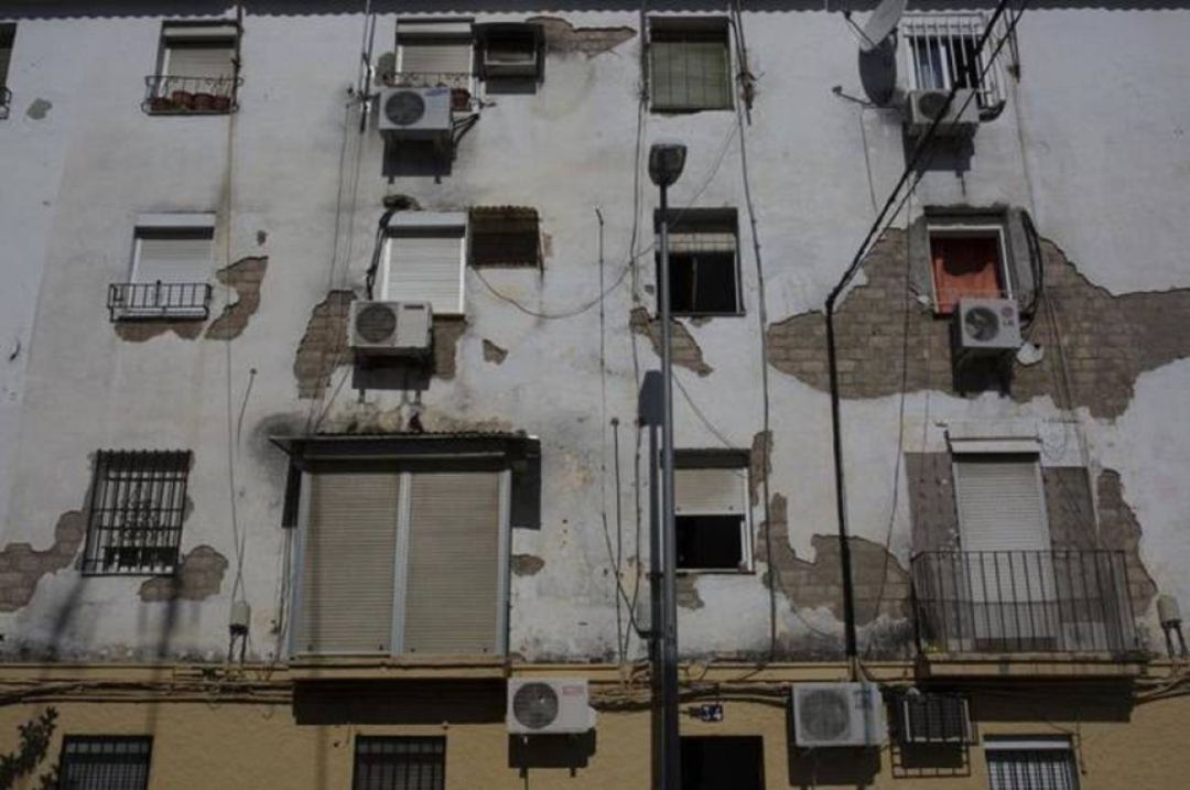Imagen de archivo con el deplorable aspecto que presentan algunos pisos de Los Pajaritos Imagen de archivo con el deplorable aspecto que presentan algunos pisos de Los Pajaritos