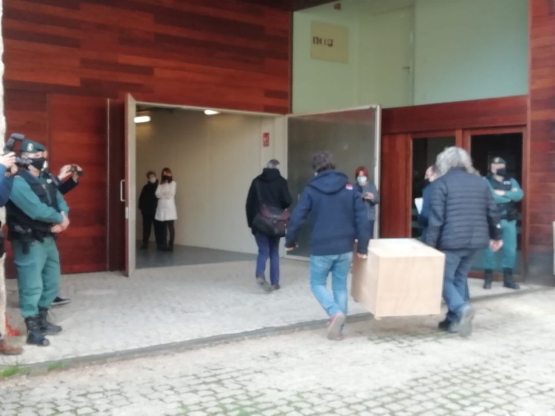 LLegan a Barbastro una veintena de las 111 obras de las parroquias altoaragonesas LLegan a Barbastro una veintena de las 111 obras de las parroquias altoaragonesas