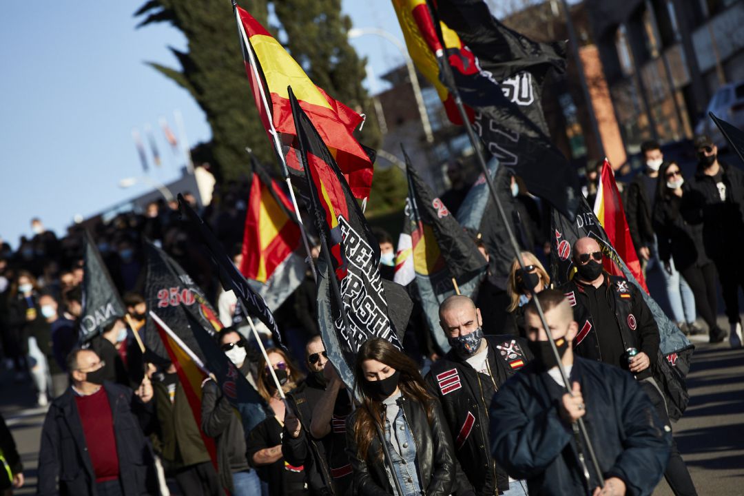 Varias personas participan en una marcha neonazi en Madrid (España) Varias personas participan en una marcha neonazi en Madrid (España)