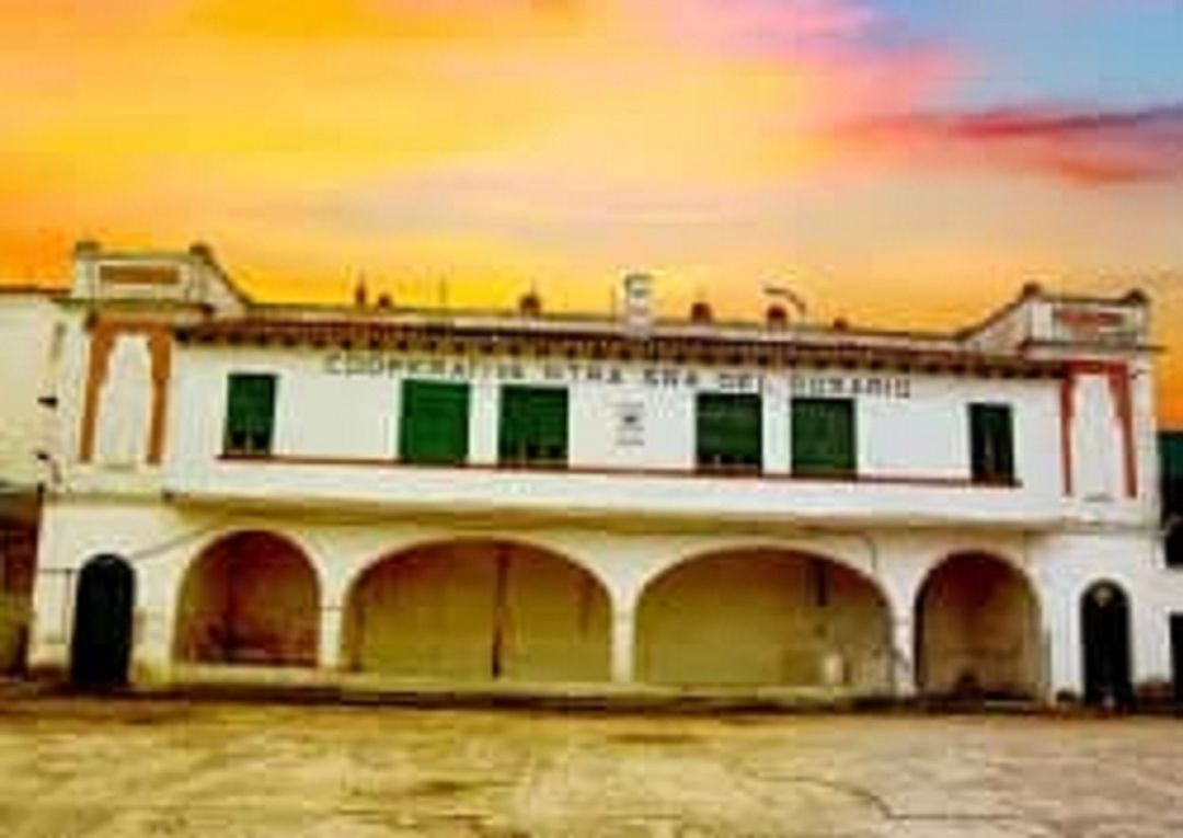 Instalaciones de la Bodega Campos Reales donde irá ubicada la hospedería Instalaciones de la Bodega Campos Reales donde irá ubicada la hospedería