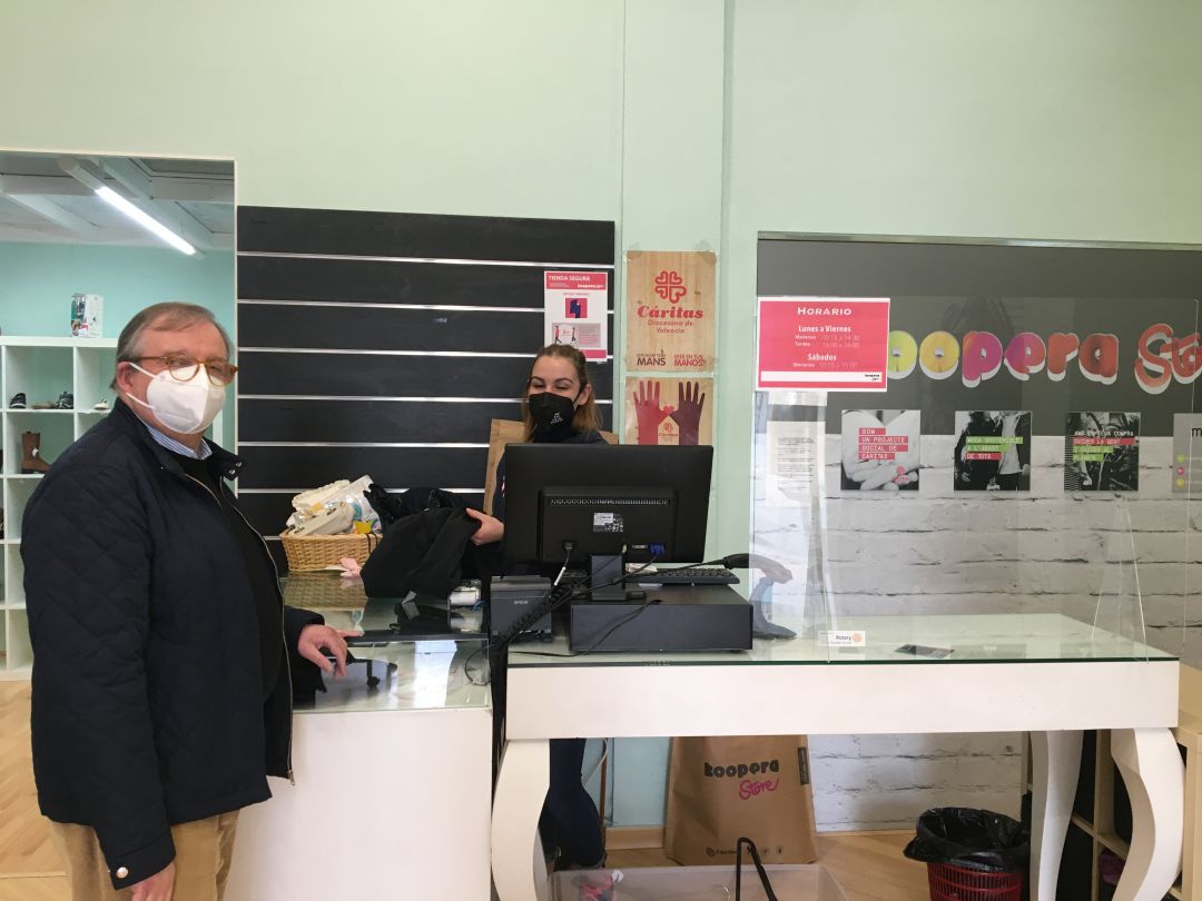Tienda Koopera de Cáritas en Gandia Tienda Koopera de Cáritas en Gandia