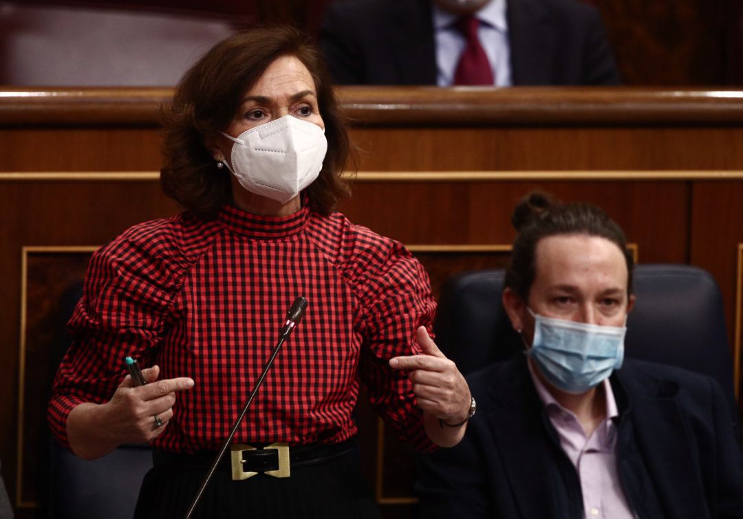 La vicepresidenta Primera del Gobierno, Carmen Calvo, interviene durante una sesión de Control al Gobierno. La vicepresidenta Primera del Gobierno, Carmen Calvo, interviene durante una sesión de Control al Gobierno.