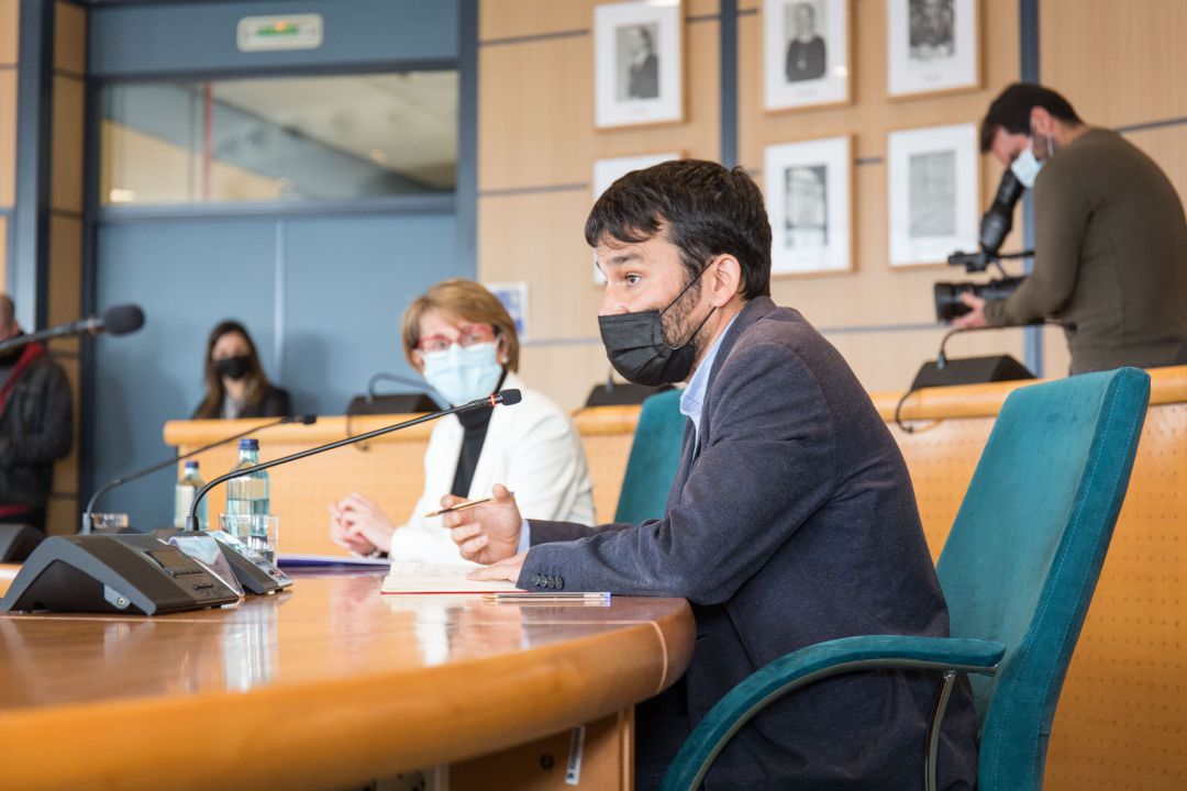 El conseller de Educación, Vicent Marzà y la rectora de la UJI, Eva Alcón El conseller de Educación, Vicent Marzà y la rectora de la UJI, Eva Alcón