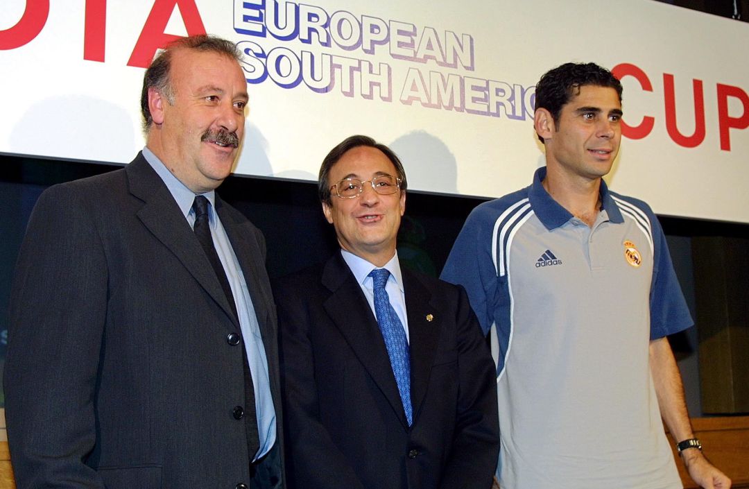 Vicente del Bosque, Florentino Pérez y Fernando Hierro, en el año 2000 Vicente del Bosque, Florentino Pérez y Fernando Hierro, en el año 2000