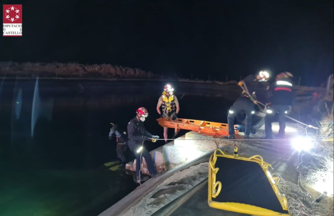 Efectivos del Consorcio de Bomberos de Castellón han rescatado el cadáver del hombre Efectivos del Consorcio de Bomberos de Castellón han rescatado el cadáver del hombre