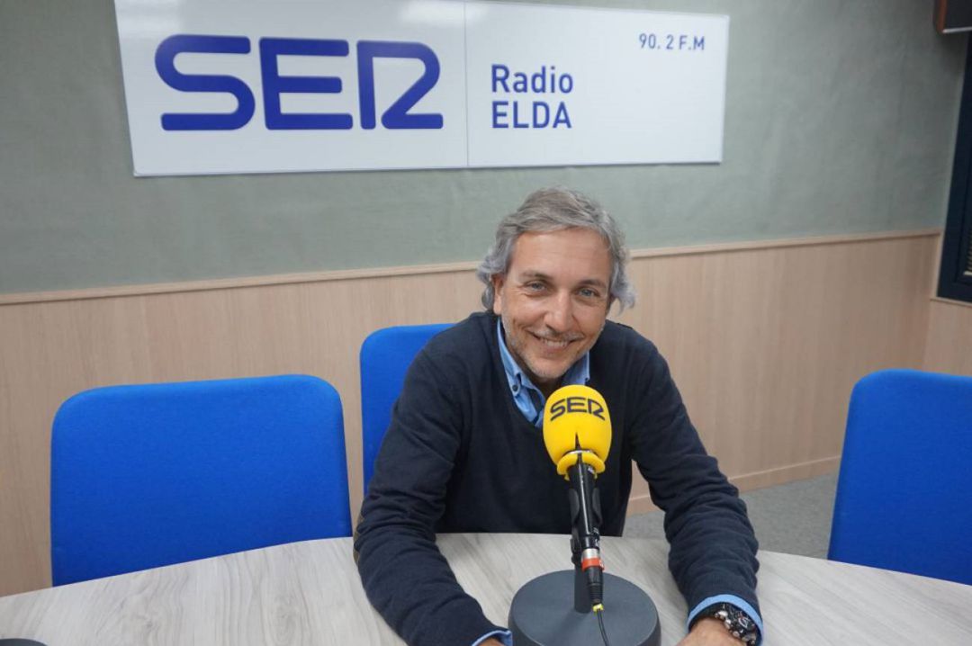 Raúl Mérida, presidente de la Asociación Protectora de Animales y Plantas del Medio Vinalopó Raúl Mérida, presidente de la Asociación Protectora de Animales y Plantas del Medio Vinalopó