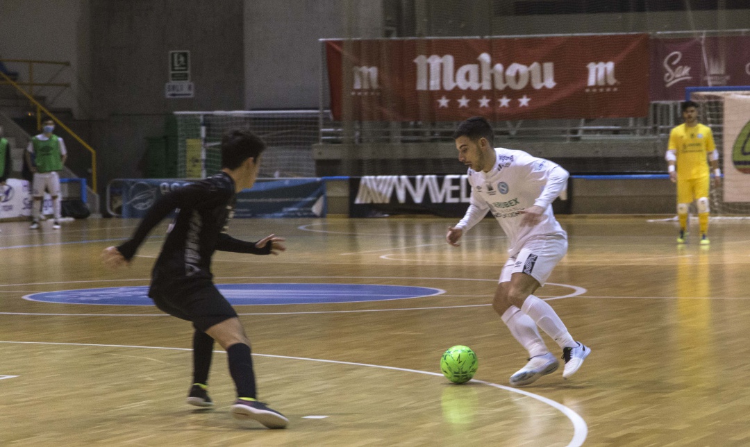 Imagen del partido disputado en Santa Isabel y en el que se impuso el Rivas por 0-2 Imagen del partido disputado en Santa Isabel y en el que se impuso el Rivas por 0-2