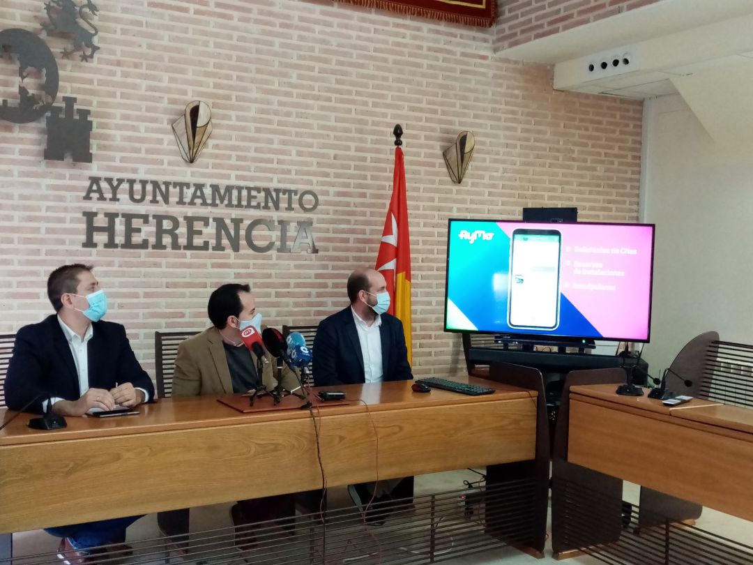 Presentación de la APP en el Ayuntamiento de Herencia Presentación de la APP en el Ayuntamiento de Herencia