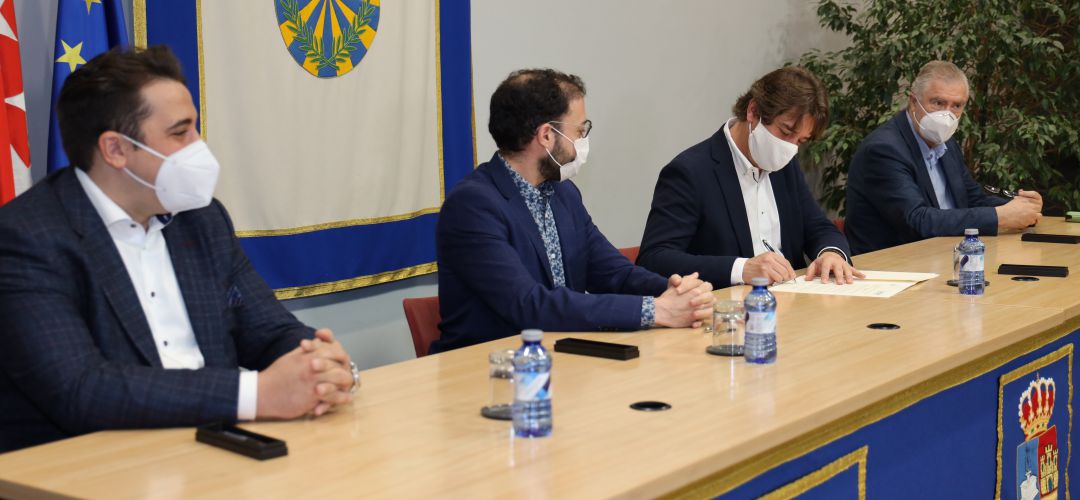 Los dos principales clubes de fútbol y baloncesto en la ciudad han arropado la iniciativa contra la discriminación en el deporte Los dos principales clubes de fútbol y baloncesto en la ciudad han arropado la iniciativa contra la discriminación en el deporte