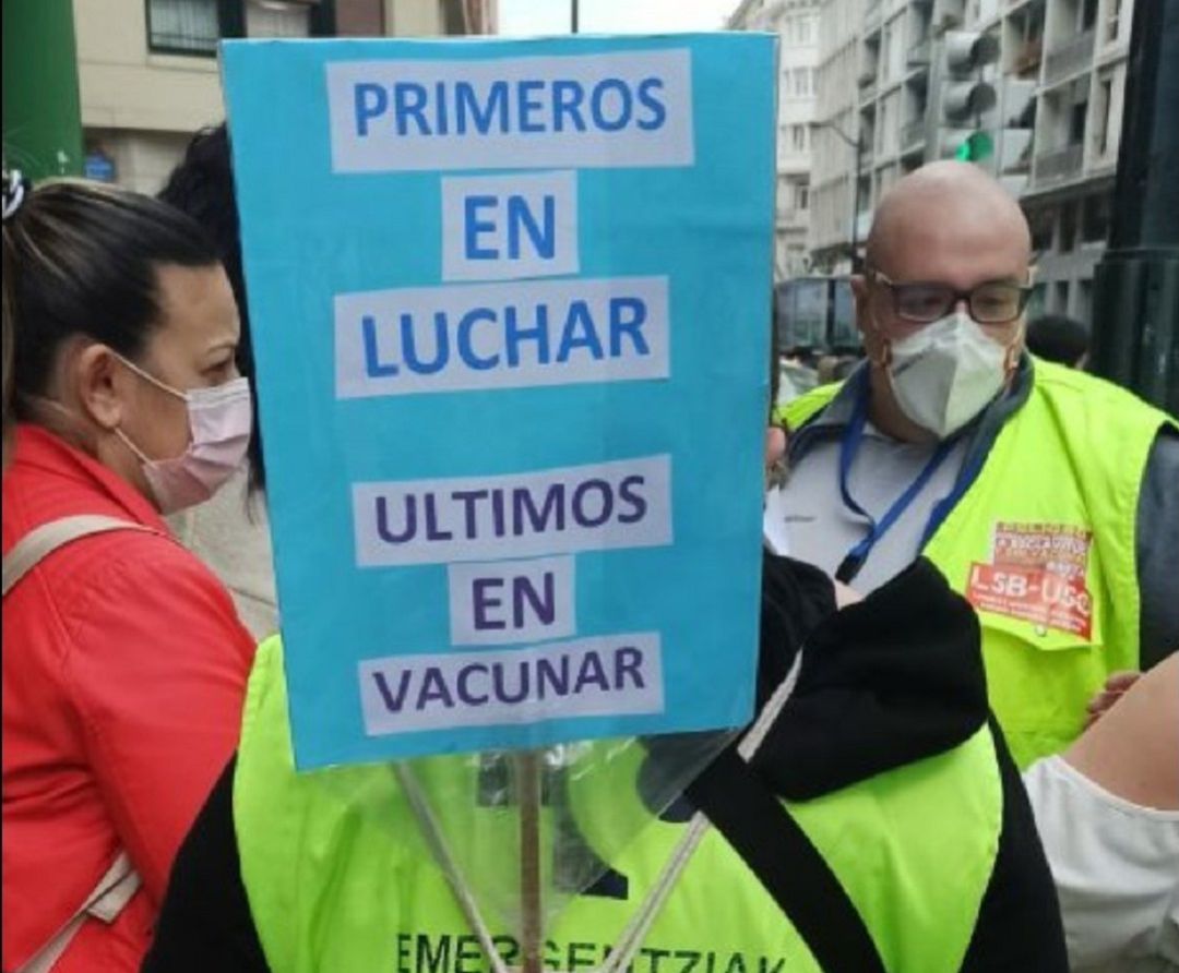 Empleados de las ambulancias subcontratadas durante una protesta Empleados de las ambulancias subcontratadas durante una protesta