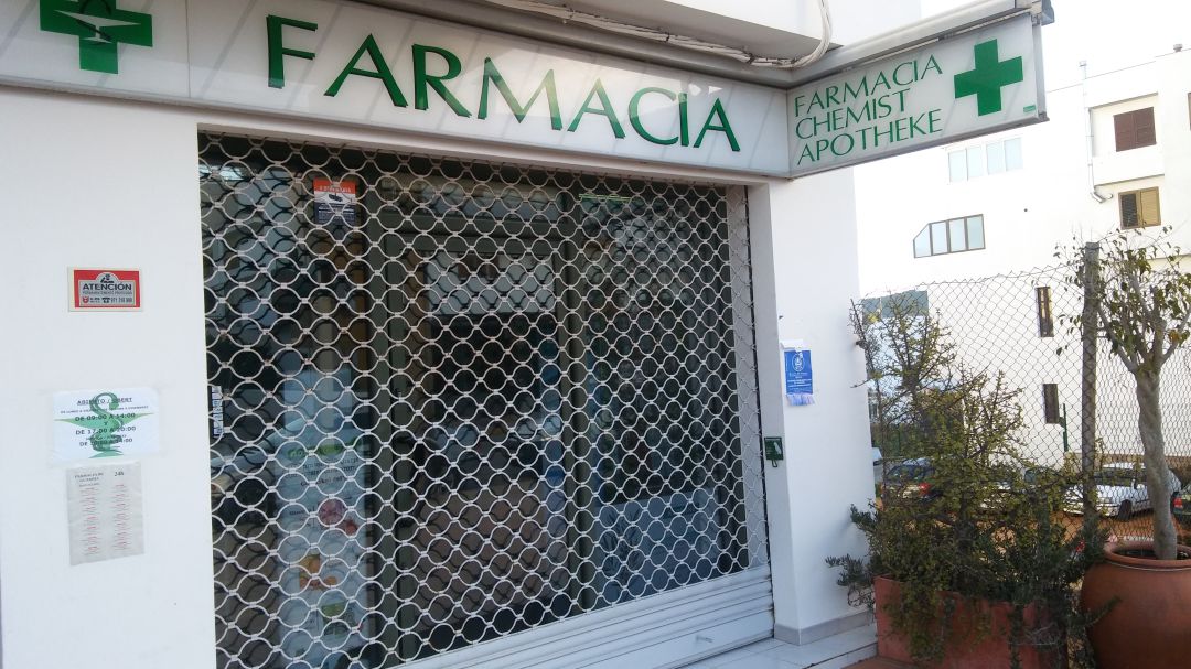 Imagen de archivo de una farmacia de Ibiza Imagen de archivo de una farmacia de Ibiza