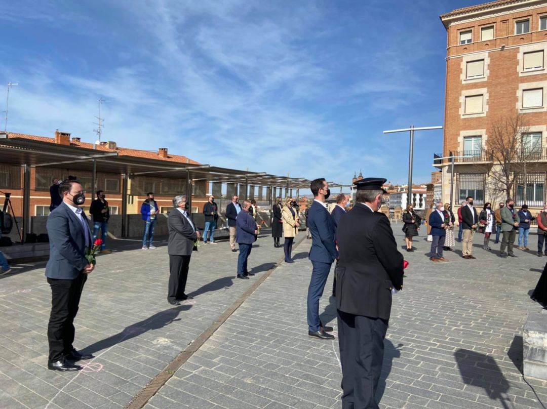 Homenaje en Teruel a los fallecidos por la COVID-19 Homenaje en Teruel a los fallecidos por la COVID-19
