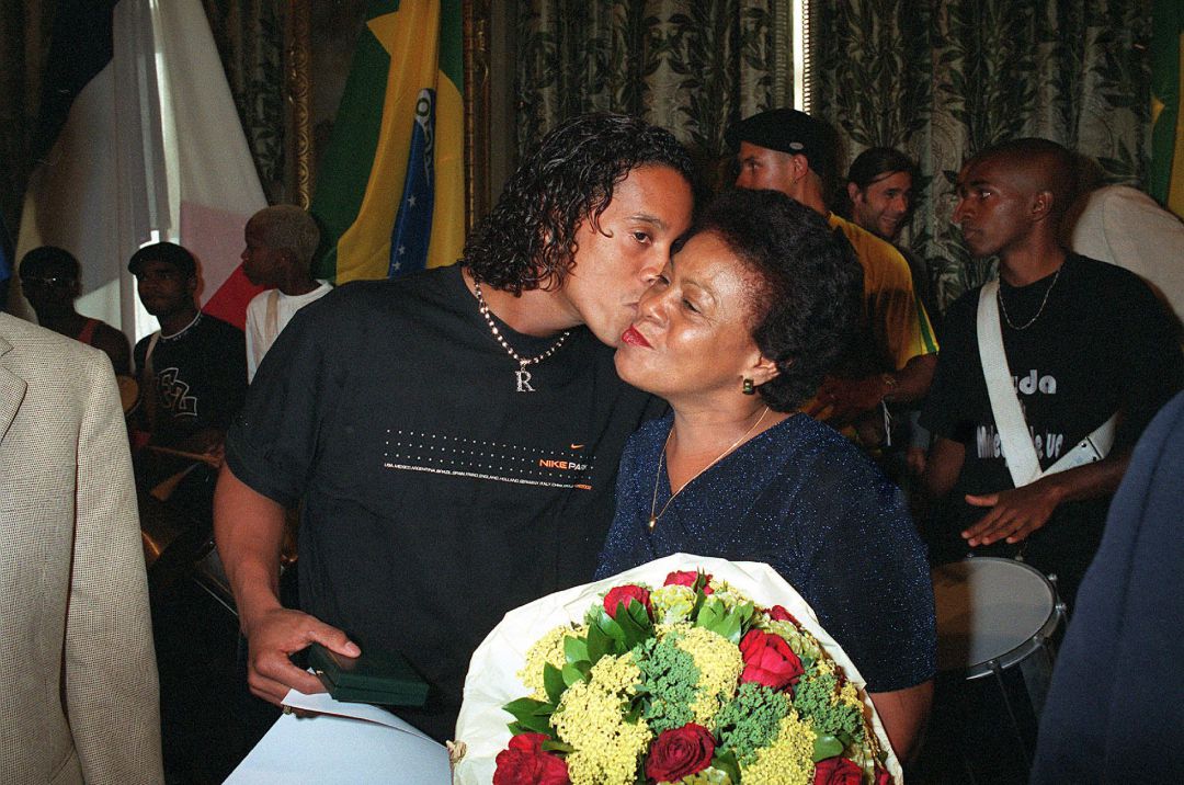 Imagen de archivo de Ronaldinho y Miguelina de Assis Moreira. Imagen de archivo de Ronaldinho y Miguelina de Assis Moreira.