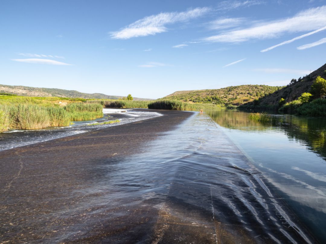 El río Xúquer a su paso por Antella, en la provincia de Valencia. El río Xúquer a su paso por Antella, en la provincia de Valencia.