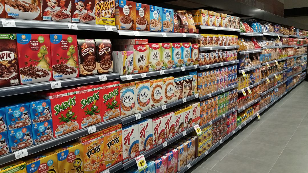 Lineal del supermercado "Másymás" en Parque Principado Lineal del supermercado "Másymás" en Parque Principado
