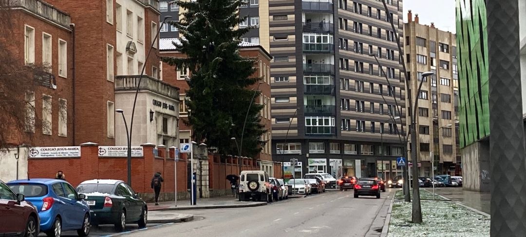 Una de las calles donde se pretende implantar la medida Una de las calles donde se pretende implantar la medida