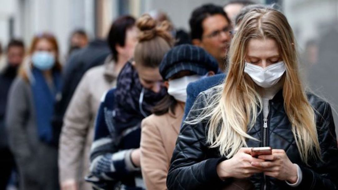 Un grupo de jóvenes durante la pandemia Un grupo de jóvenes durante la pandemia
