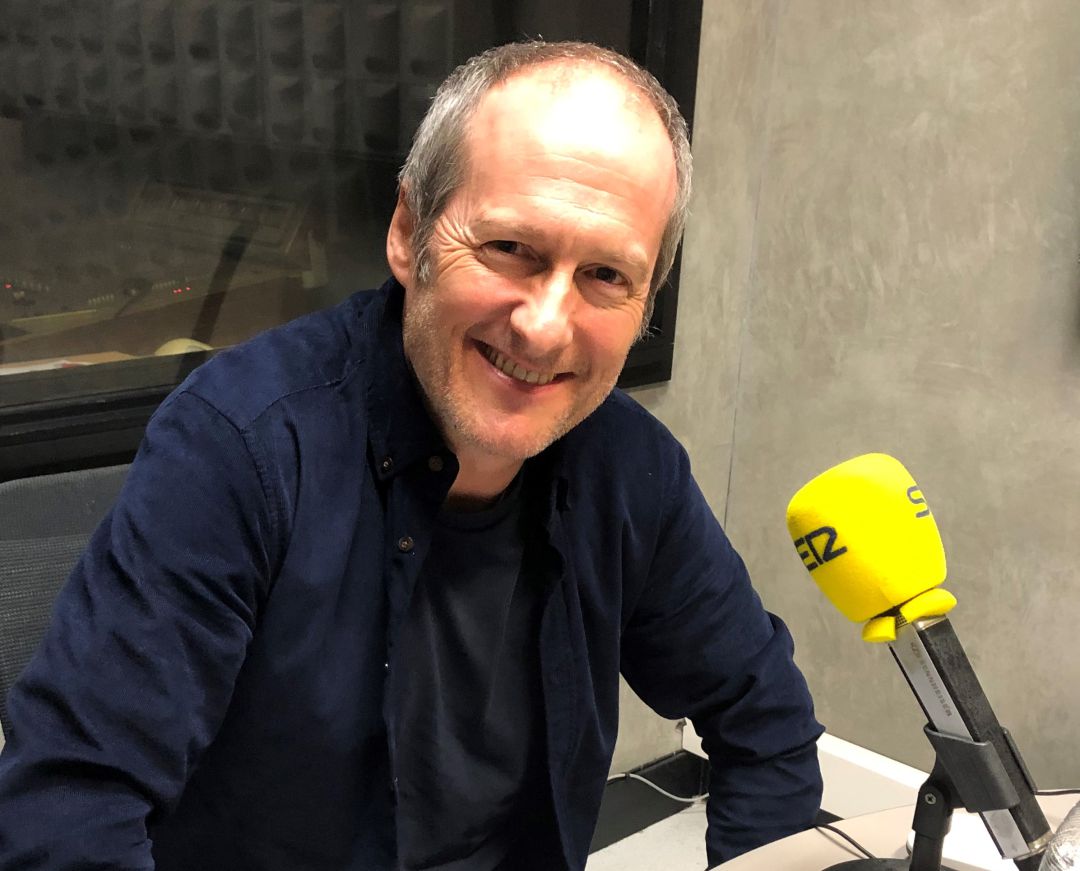 Juan Izuzkiza ha publicado 'Borregos que ladran' con la editorial De Conatus Juan Izuzkiza ha publicado 'Borregos que ladran' con la editorial De Conatus
