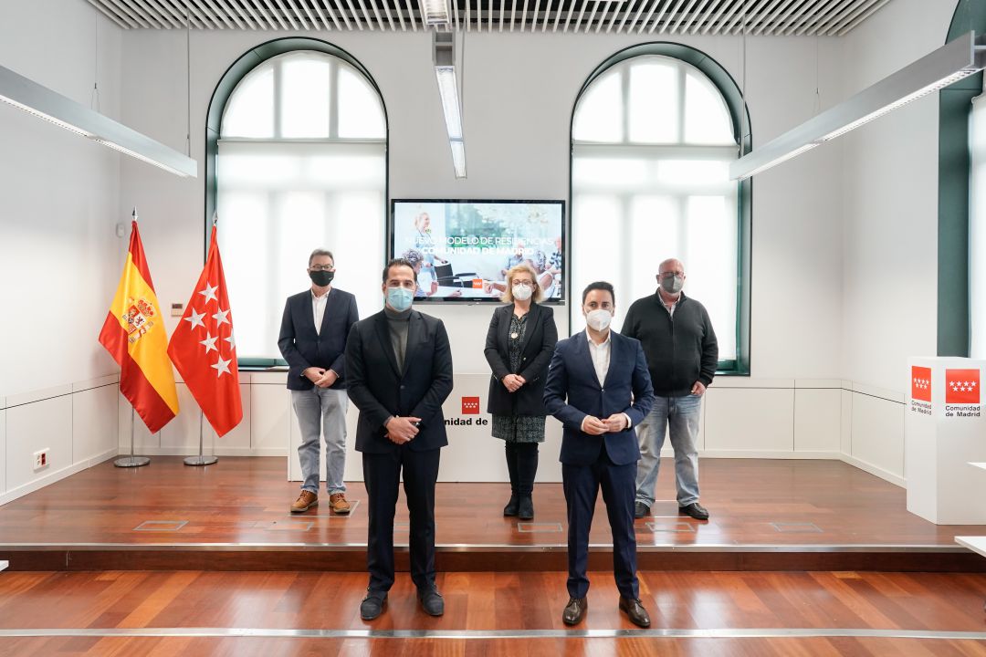 Gobierno y agentes sociales en el acto de presentación del nuevo Acuerdo Marco para las plazas concertadas de residencias. Gobierno y agentes sociales en el acto de presentación del nuevo Acuerdo Marco para las plazas concertadas de residencias.
