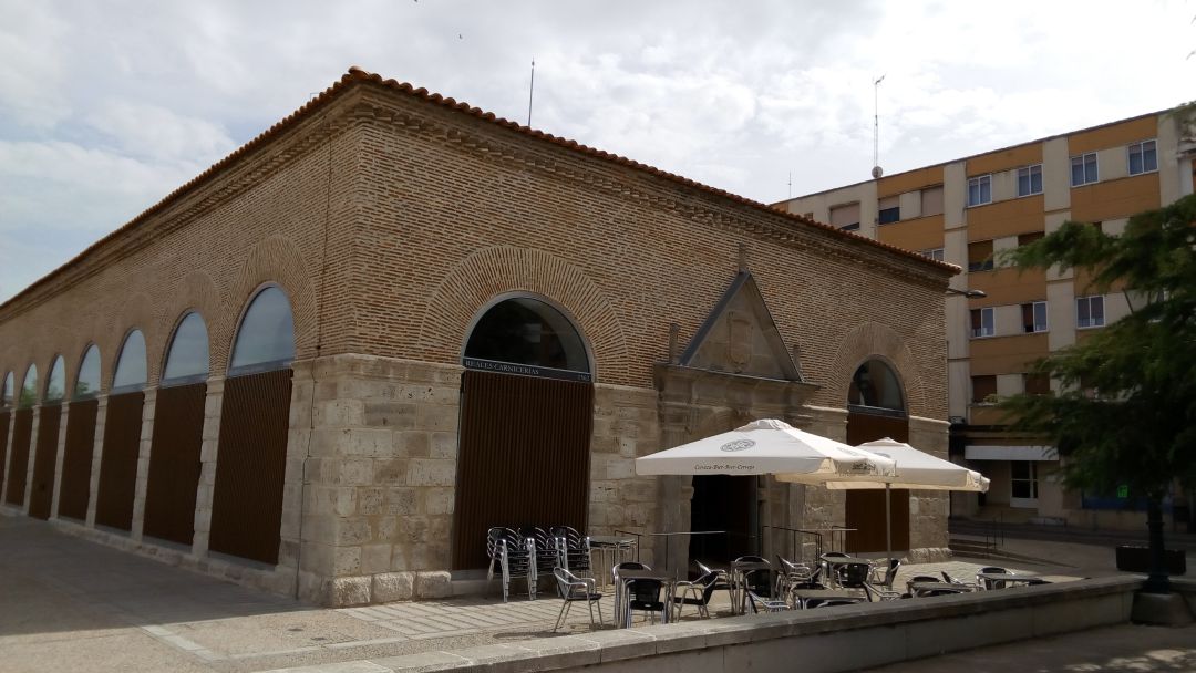 El PSOE solicita que se arrglen los bancos en la zona de las Reales Carnicerías El PSOE solicita que se arrglen los bancos en la zona de las Reales Carnicerías