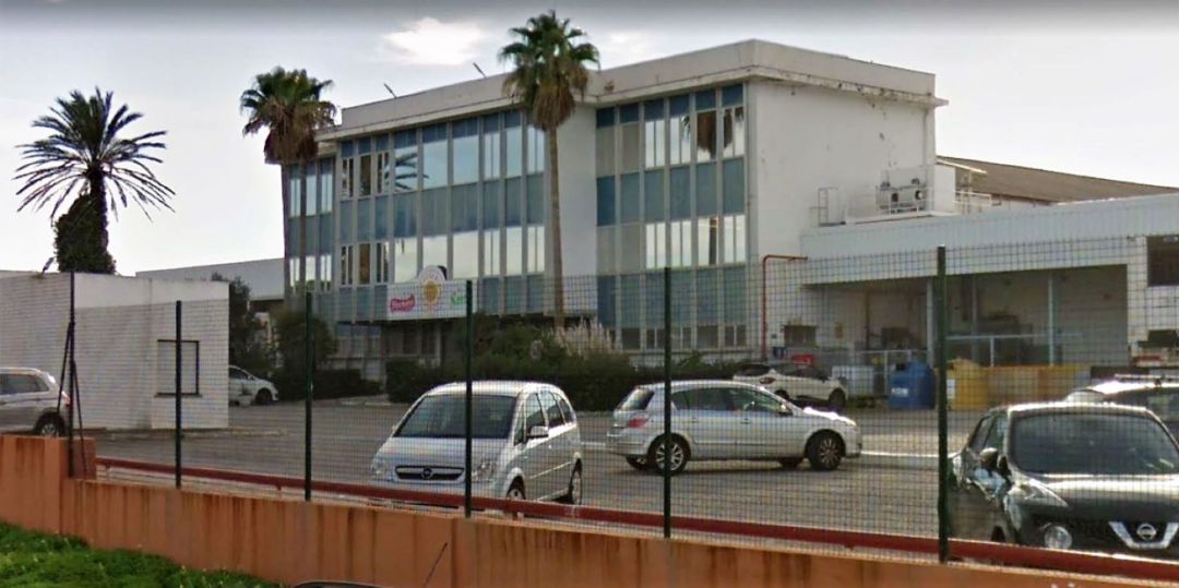 La planta de Maó té nous accionistes que poden portar un nou pla de negoci inversions. La planta de Maó té nous accionistes que poden portar un nou pla de negoci inversions.