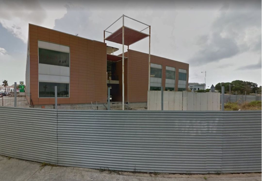 La oposició a Sant Lluís no veu clar com es pagarà l'adquisició d'aquest immoble. La oposició a Sant Lluís no veu clar com es pagarà l'adquisició d'aquest immoble.